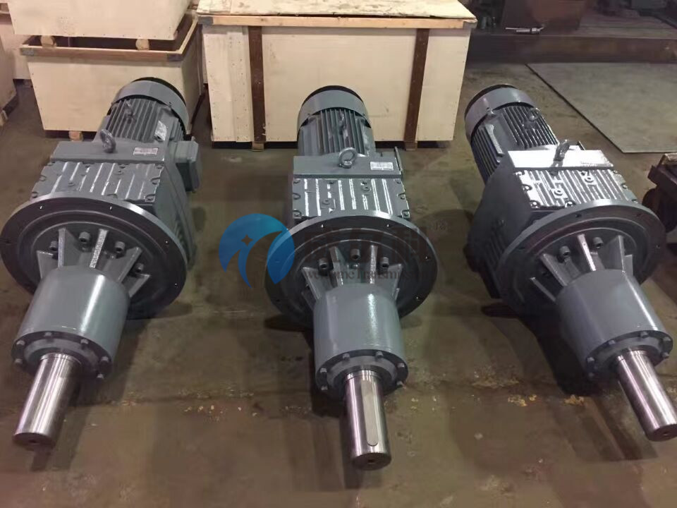 玖龍紙業(yè)訂購我司非標(biāo)減速機(jī)9臺(tái)，維修十噸級(jí)減速機(jī)一臺(tái)